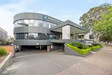 8 Greenhill Road