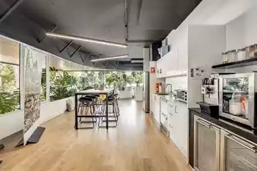 8 Greenhill Road