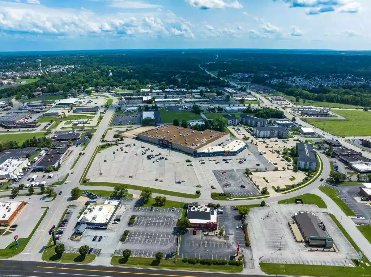 St. Peters - Unanchored Strip Center