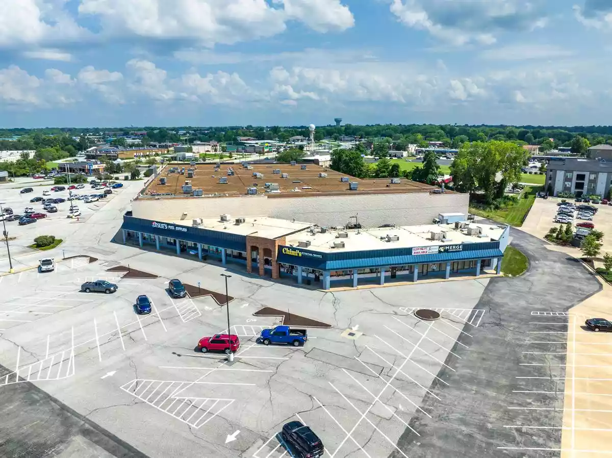 St. Peters - Unanchored Strip Center