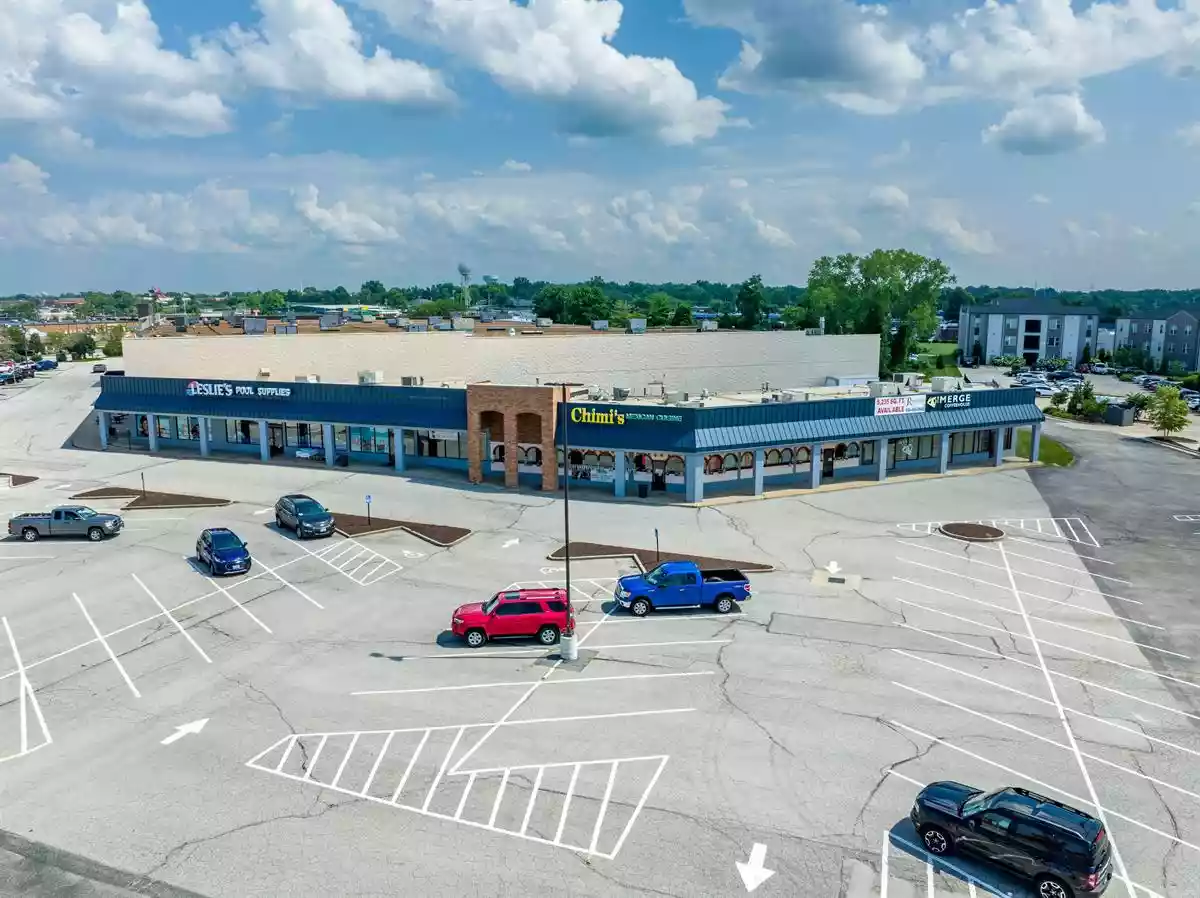 St. Peters - Unanchored Strip Center