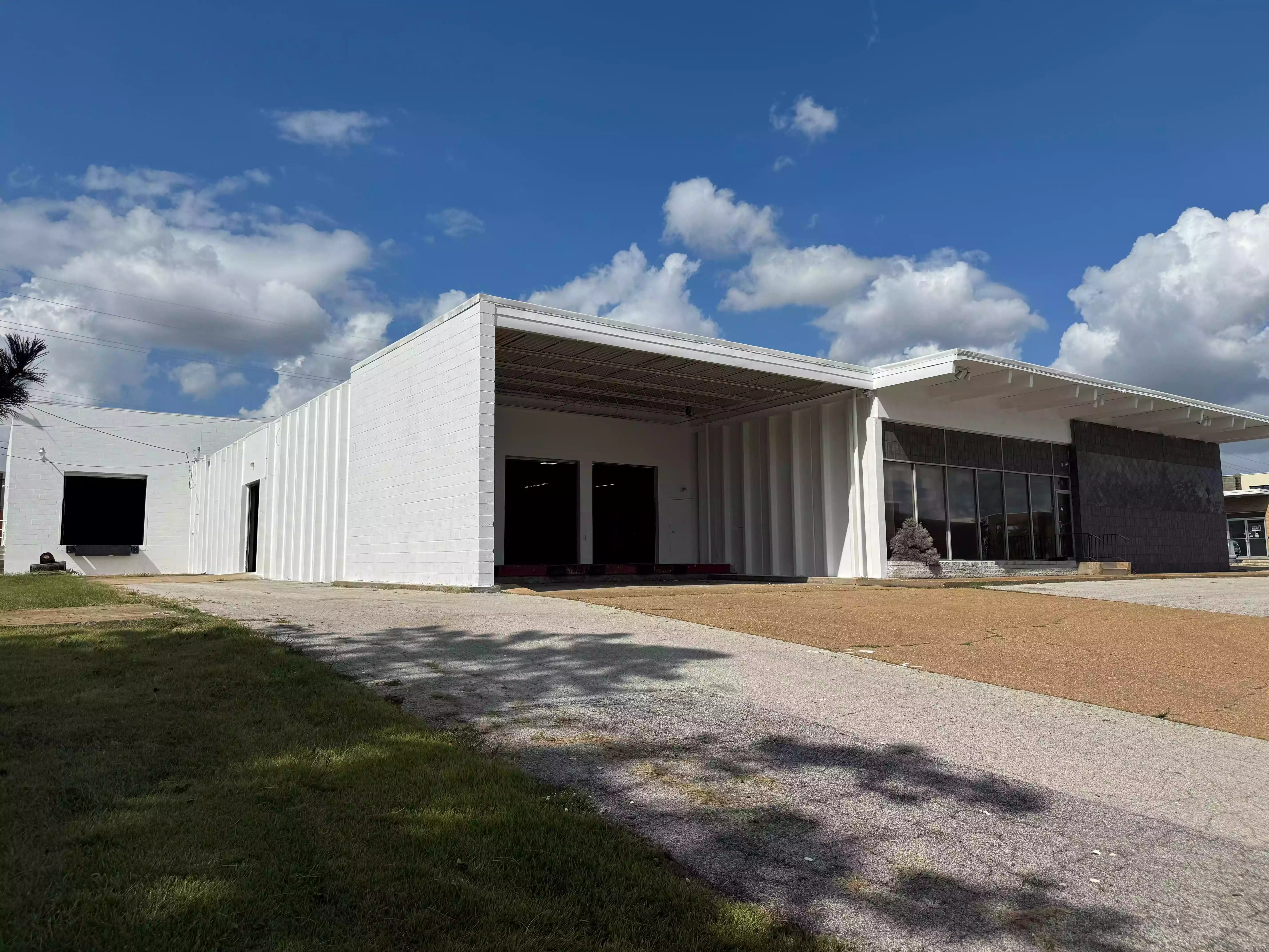 Olivette - Warehouse/Distribution