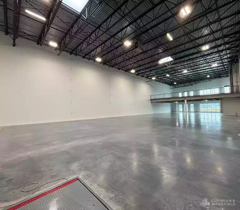 Coquitlam - Warehouse/Distribution