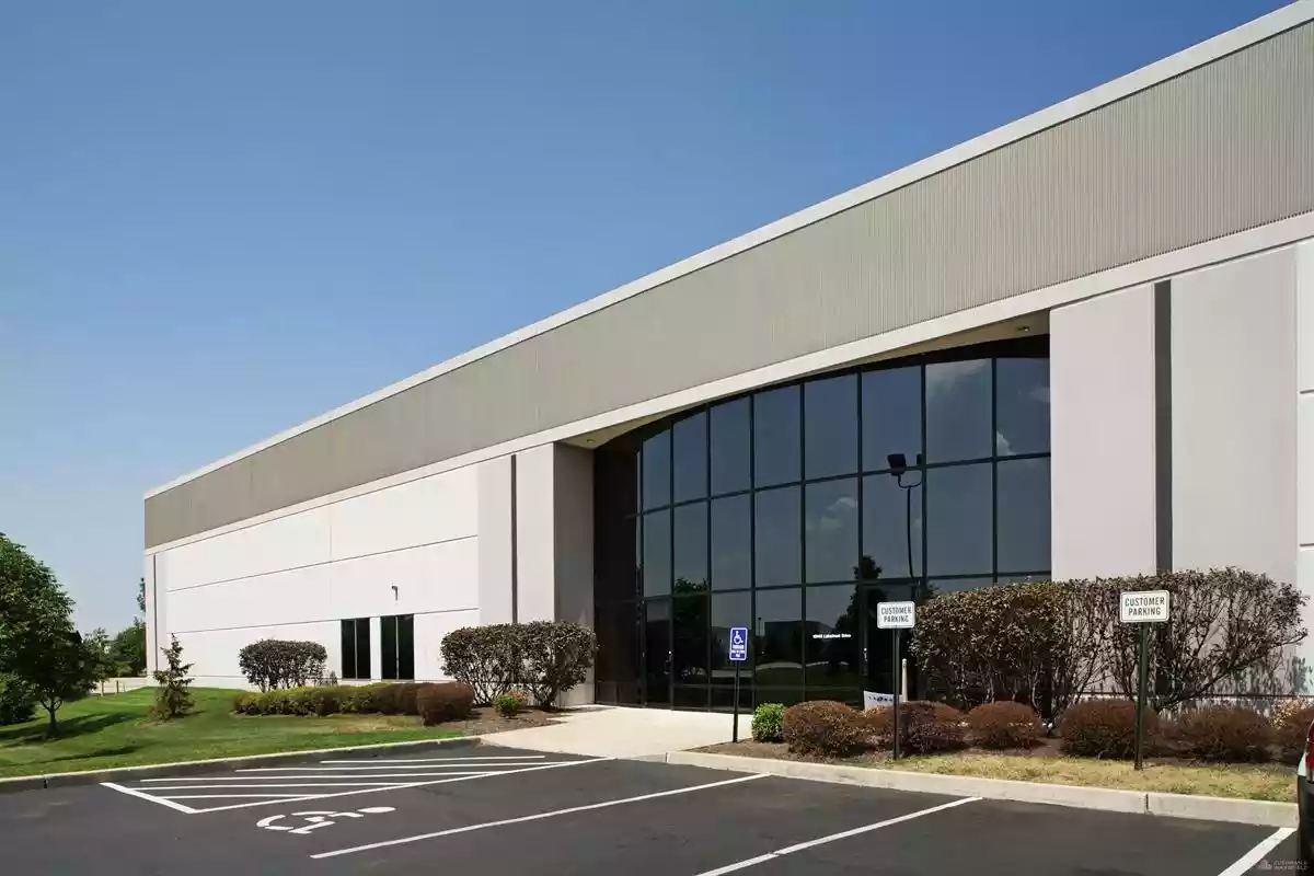 Earth City - Warehouse/Distribution