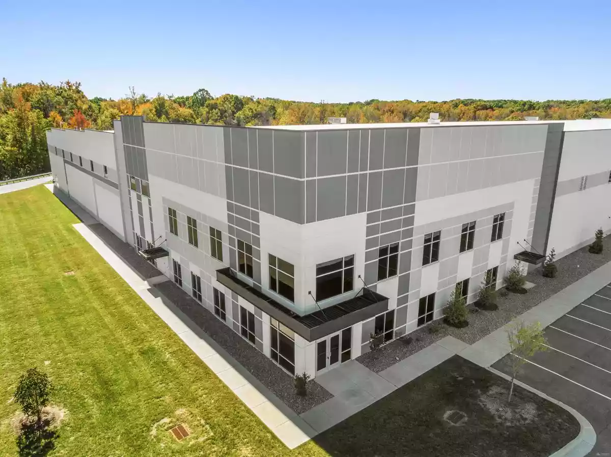 Is73 Building 73 Business Center - Building 2 Warehouse/Distribution for lease 97973 ...