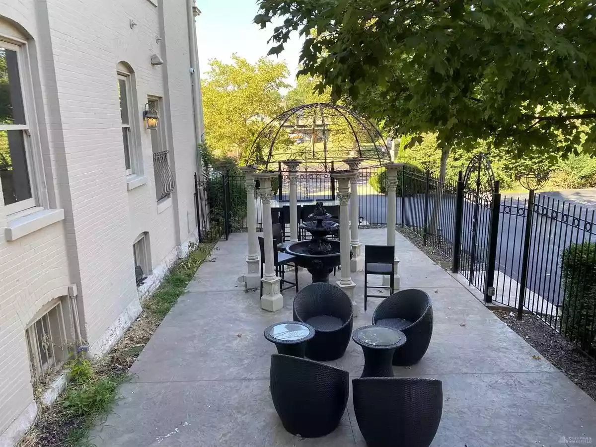 St. Louis - Specialty