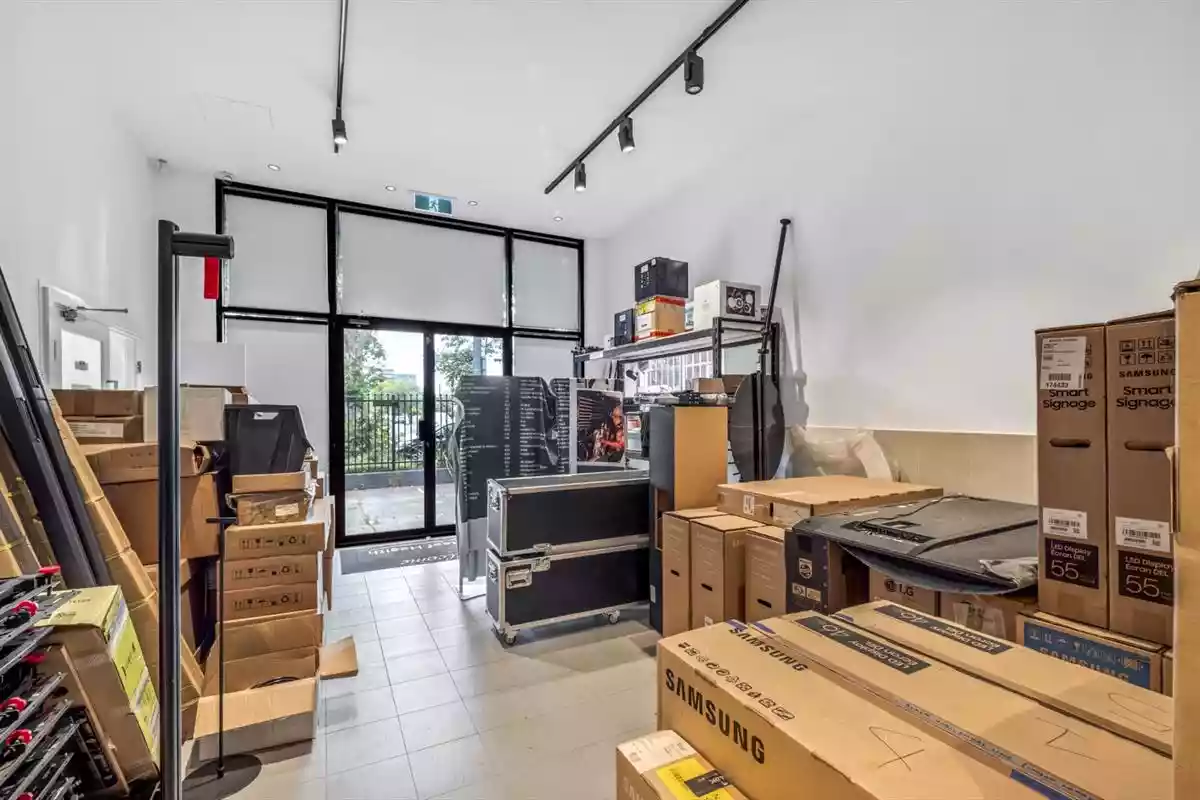 1225 Botany Road