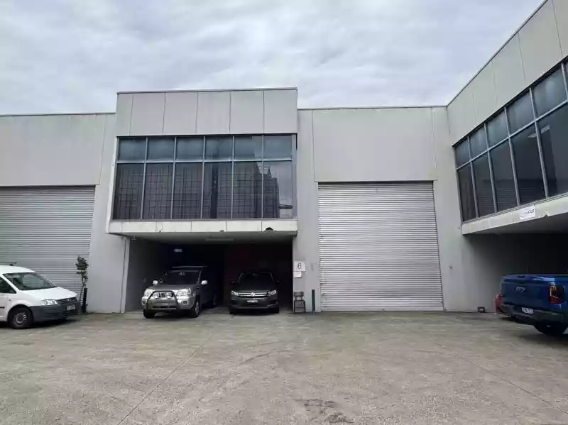 6/53-55 Governor Macquarie Drive