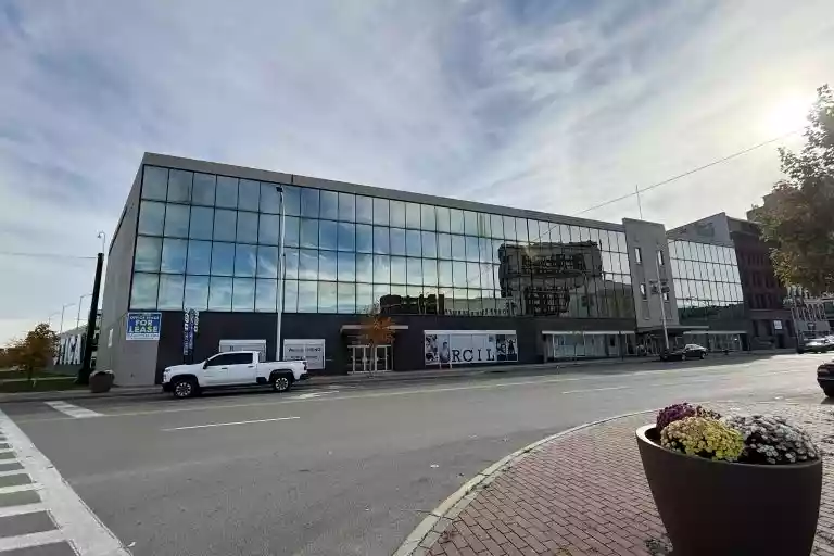 A2-131 Genesee Street