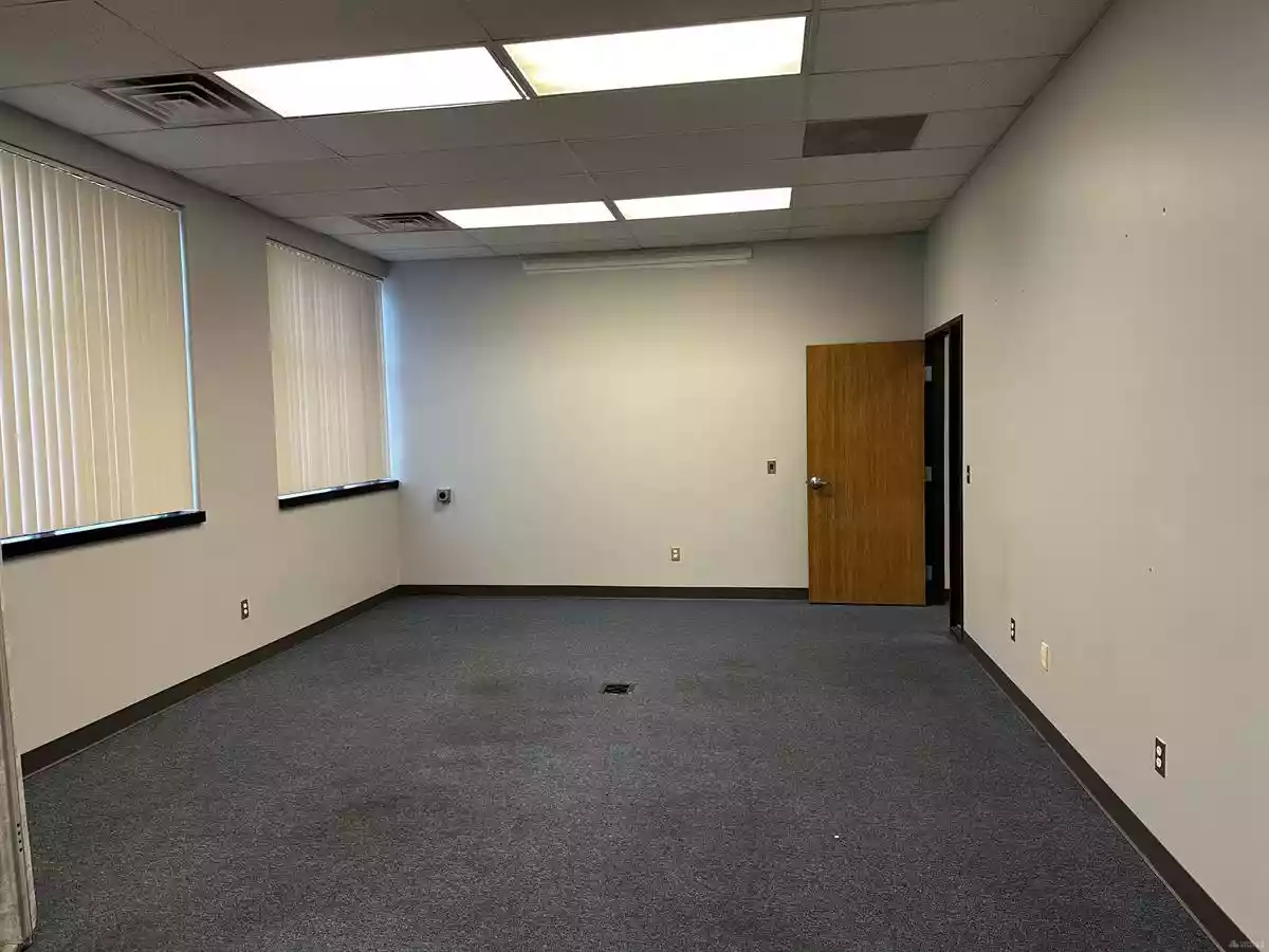 Brighton - Office Service