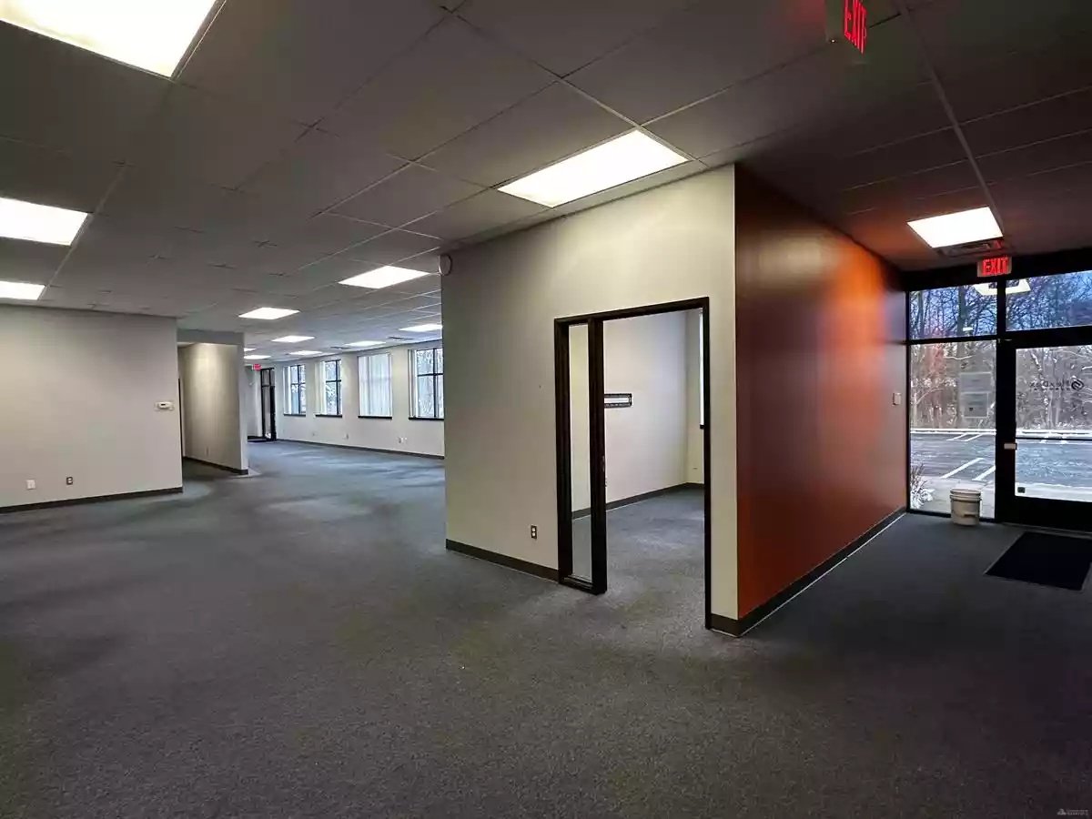 Brighton - Office Service