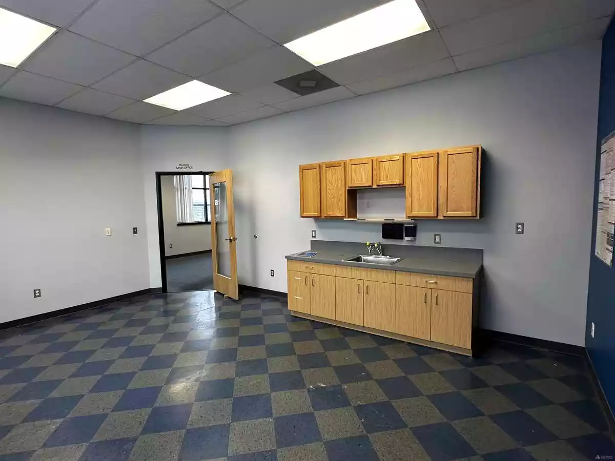 Brighton - Office Service