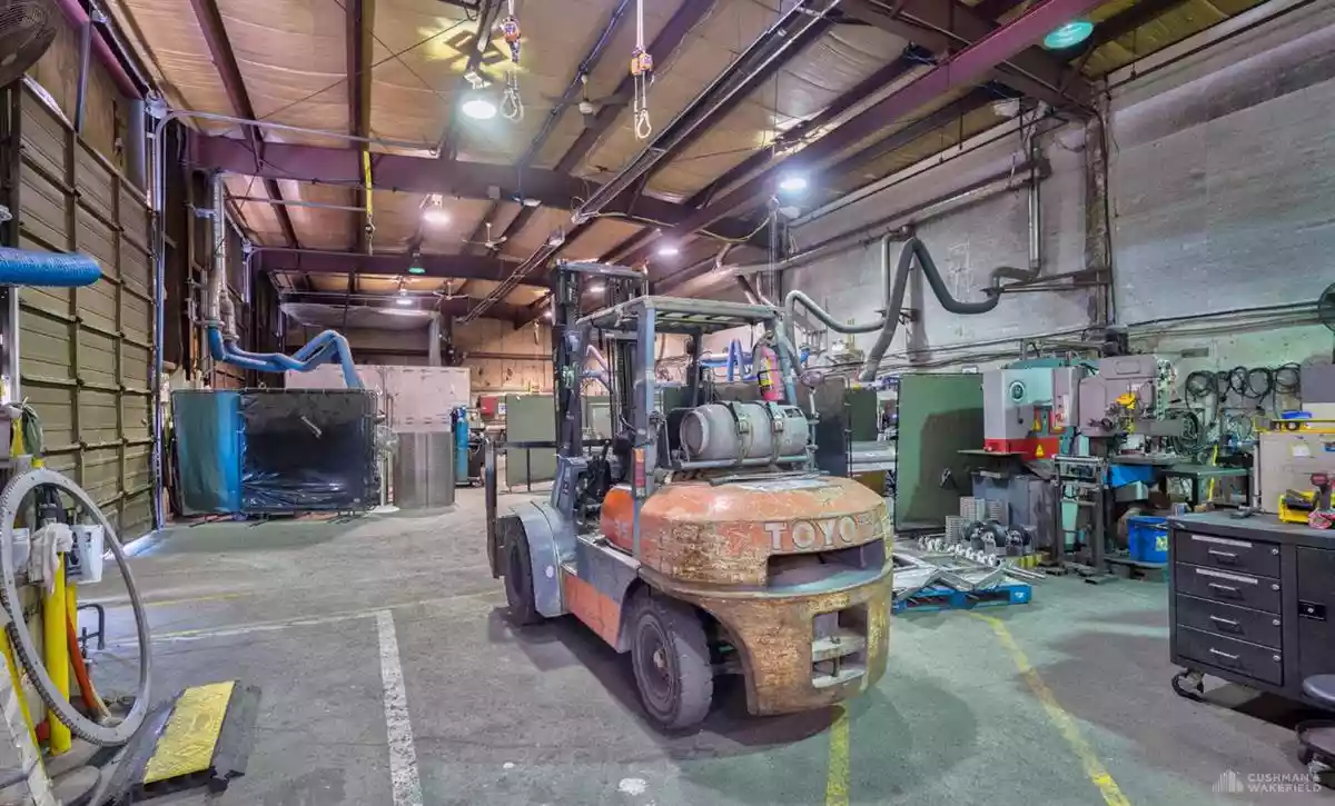 Burnaby - Warehouse/Distribution