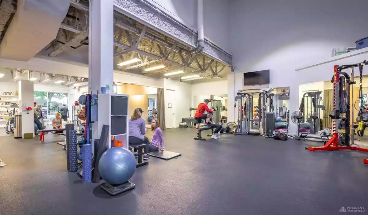 North Vancouver - Warehouse/Distribution