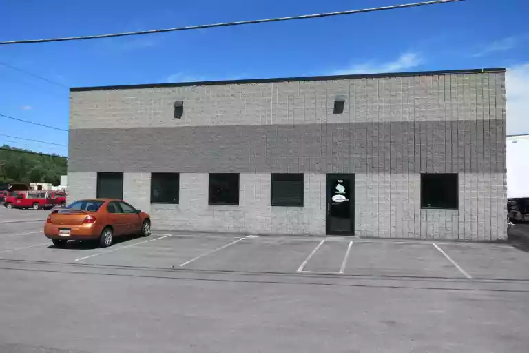 A2-108 Anderson Avenue 