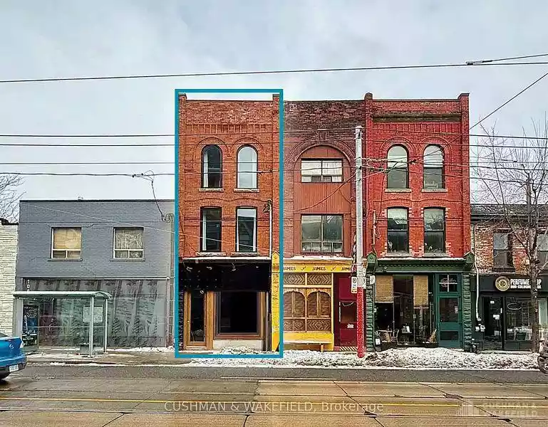 Toronto - Street Retail
