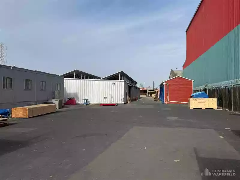 Oakland - Manufacturing
