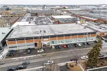 Mount-Royal - Warehouse/Distribution