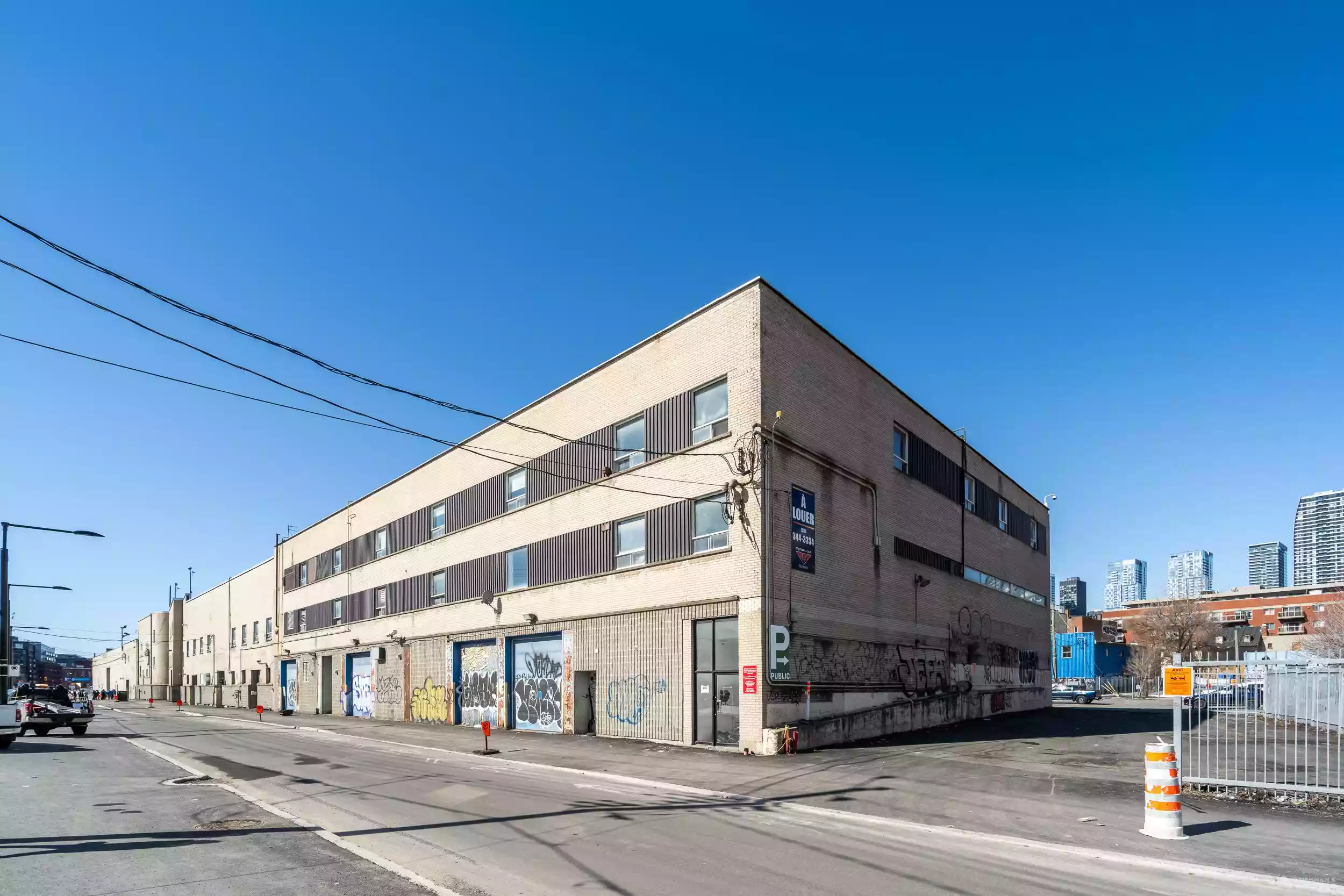 Montreal - Warehouse/Distribution