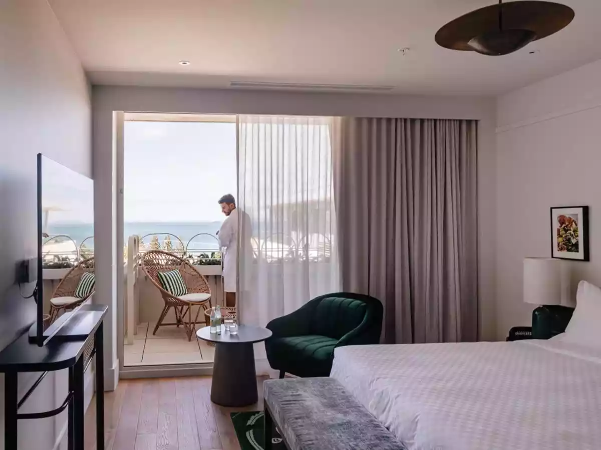 1-21 & 211 Ocean Beach Road