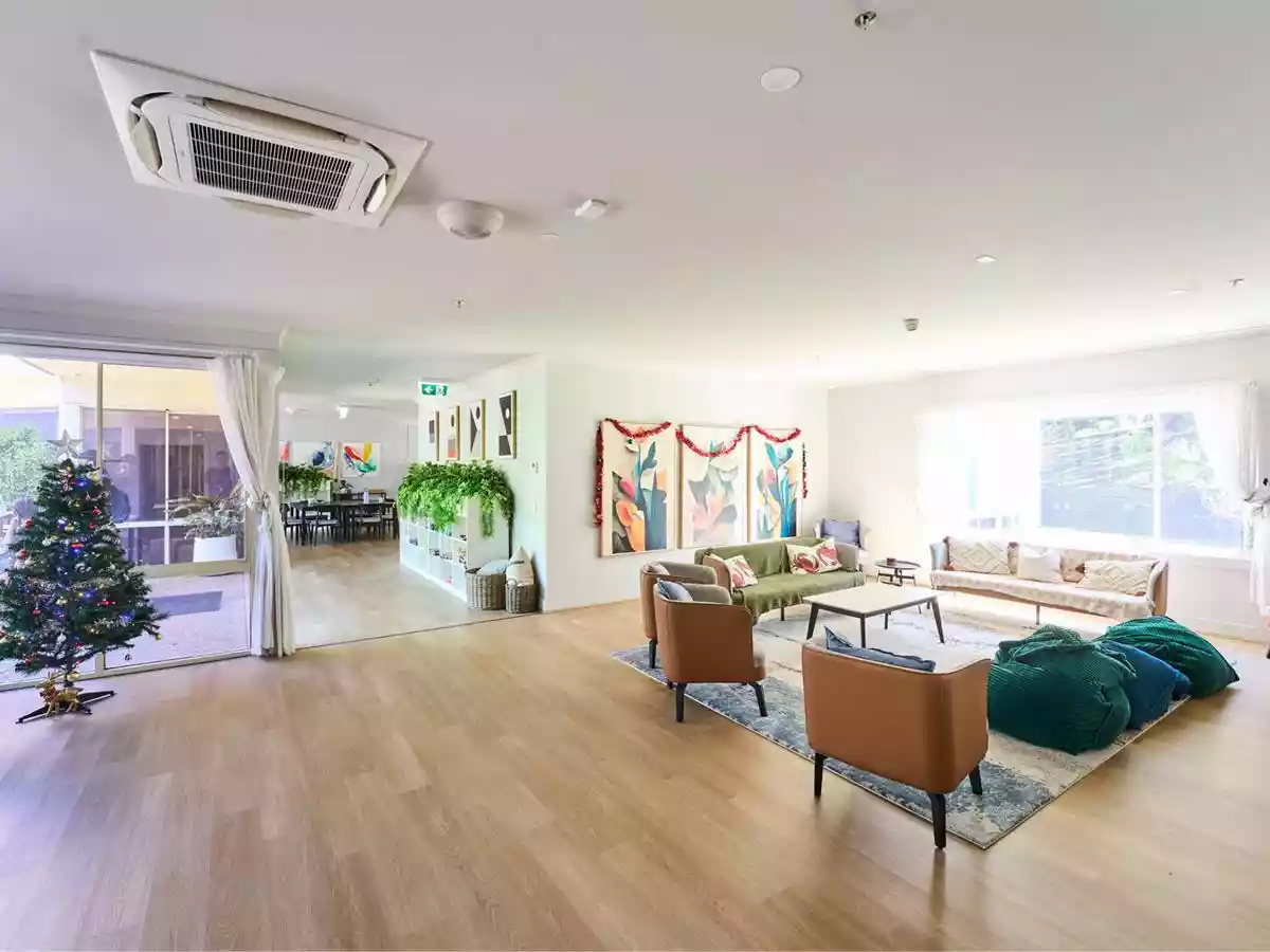 1-21 & 211 Ocean Beach Road