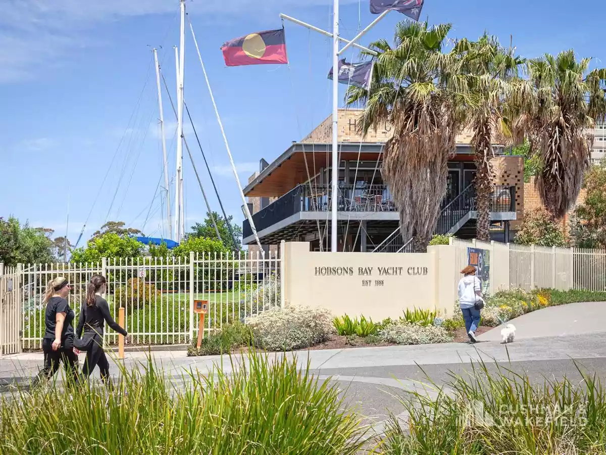 2 Aitken Street & 16-34 Kanowna Street