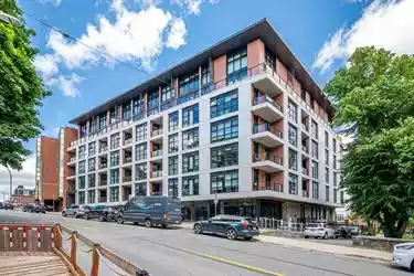 Grafton Park Outside