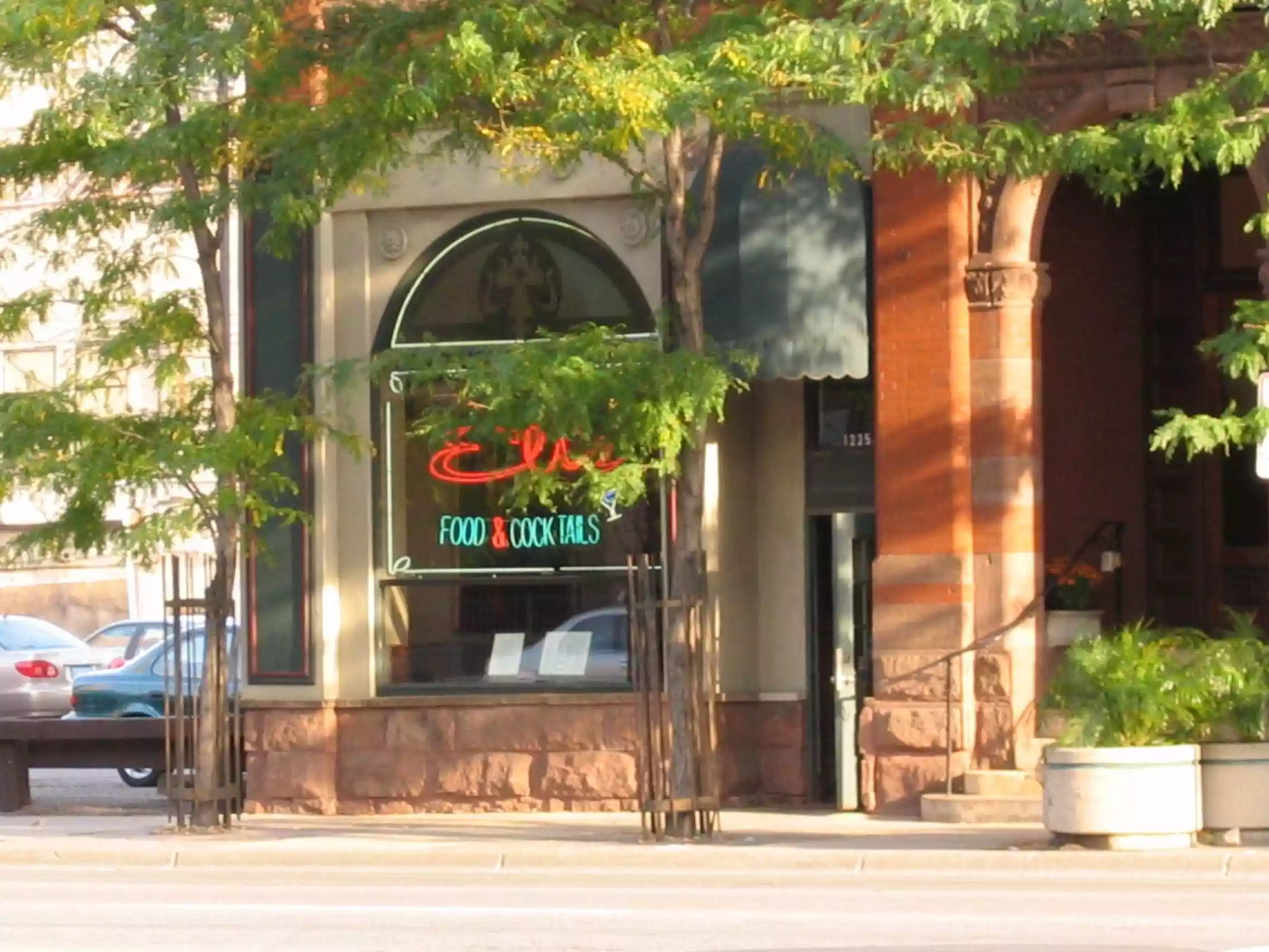 Minneapolis - Street Retail