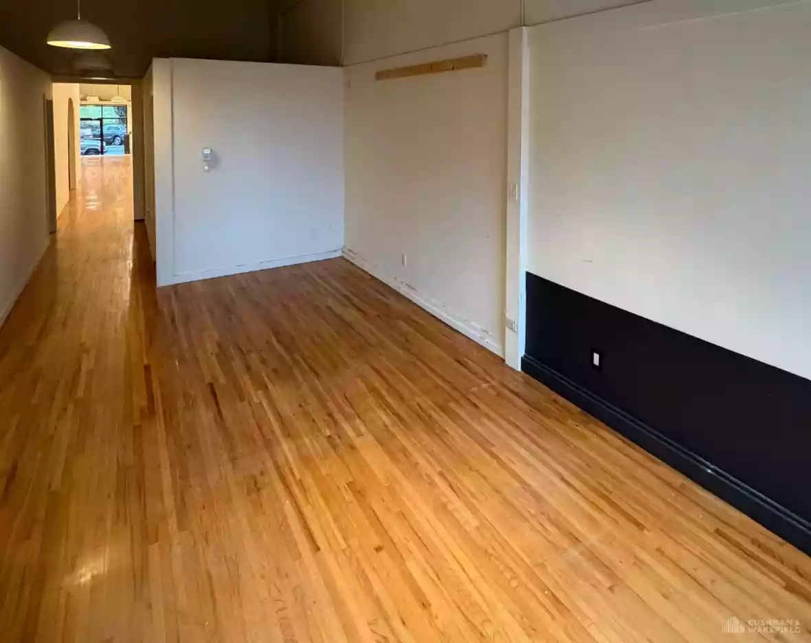 North Vancouver - Retail