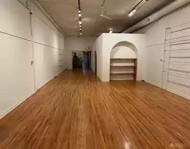 North Vancouver - Retail