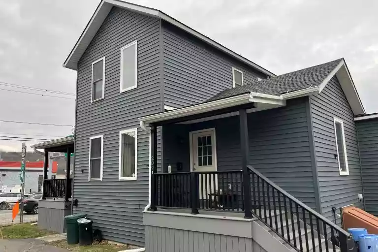 A1-209 Meadows Street North