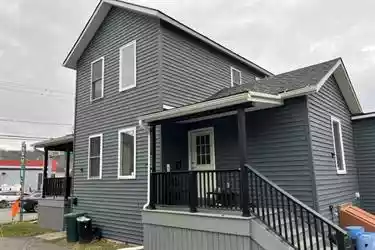 A1-209 Meadows Street North