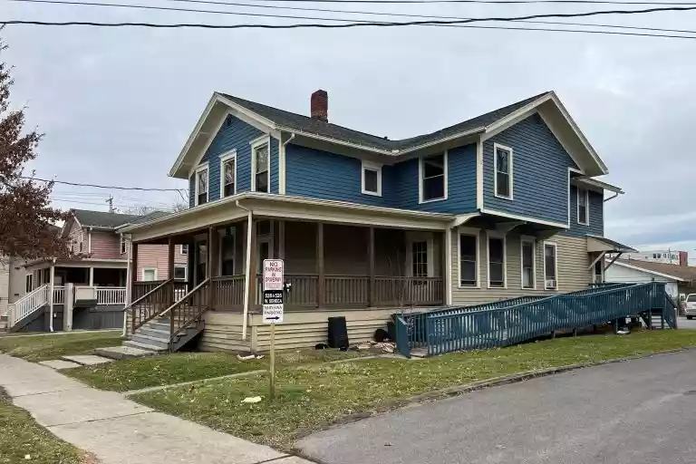 A2-209 Meadow Street North