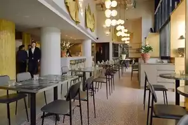 16 Stephenson Street