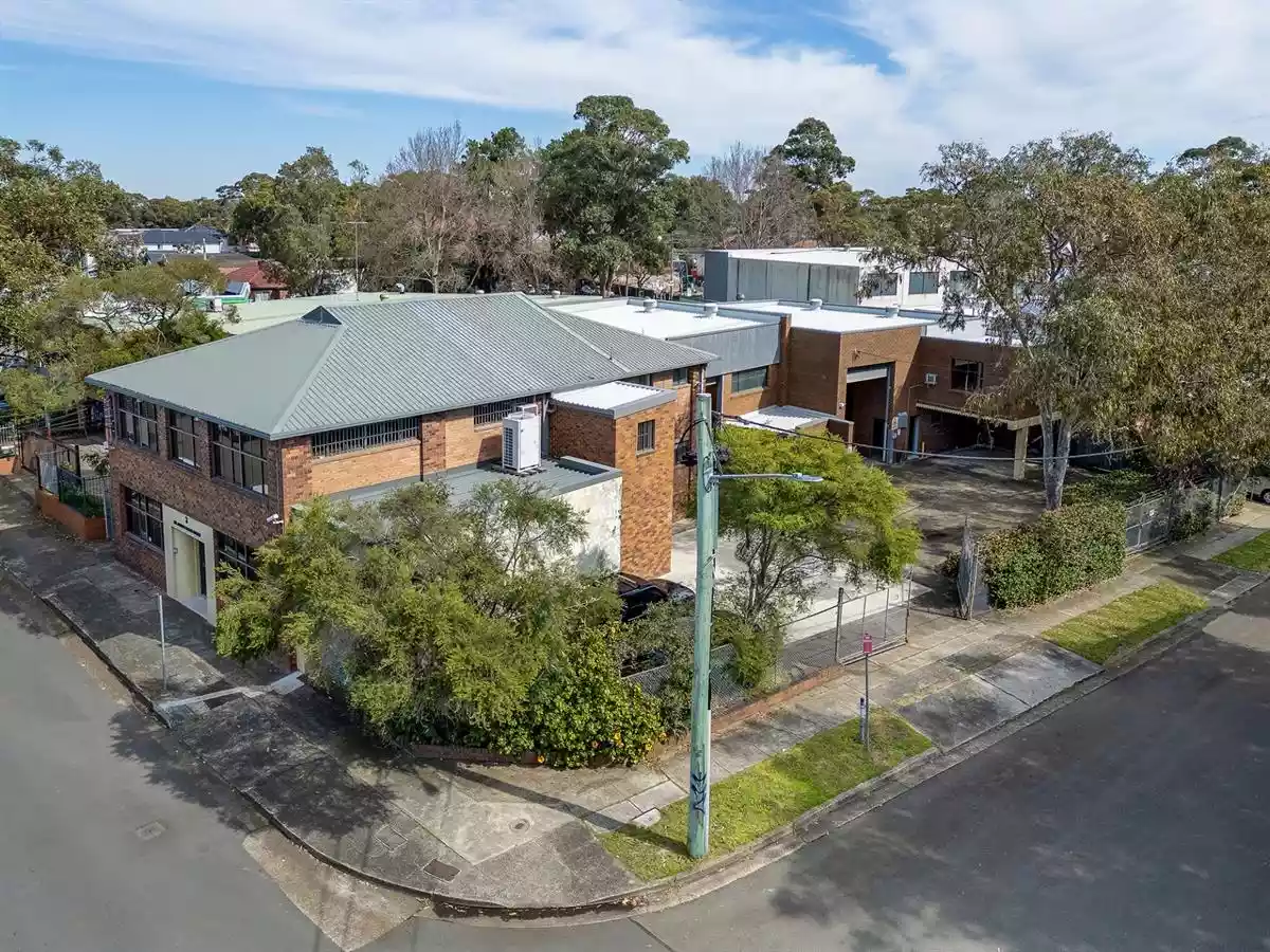 3 Sir Joseph Banks Street