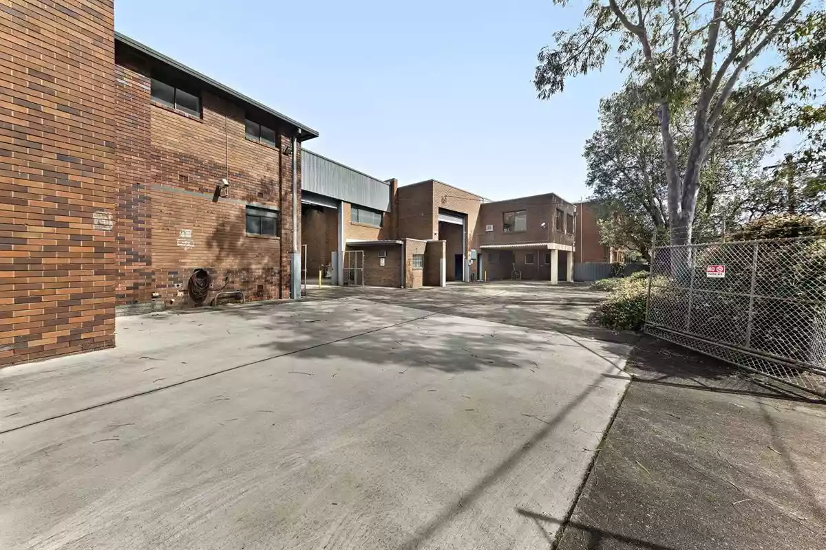 3 Sir Joseph Banks Street