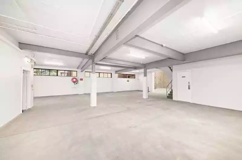 3 Sir Joseph Banks Street