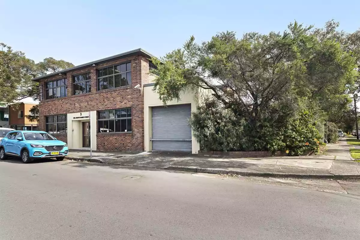 3 Sir Joseph Banks Street