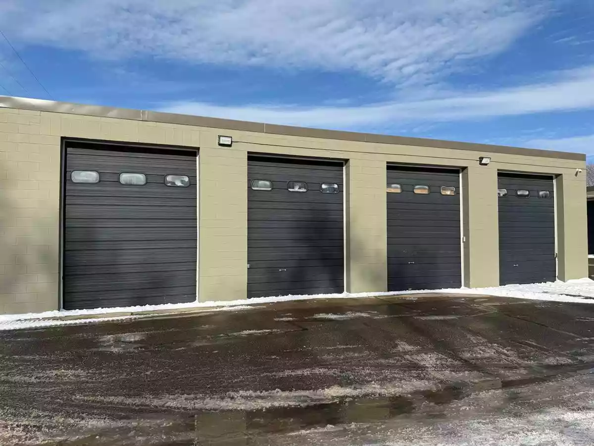 Saint Louis Park - Warehouse/Distribution