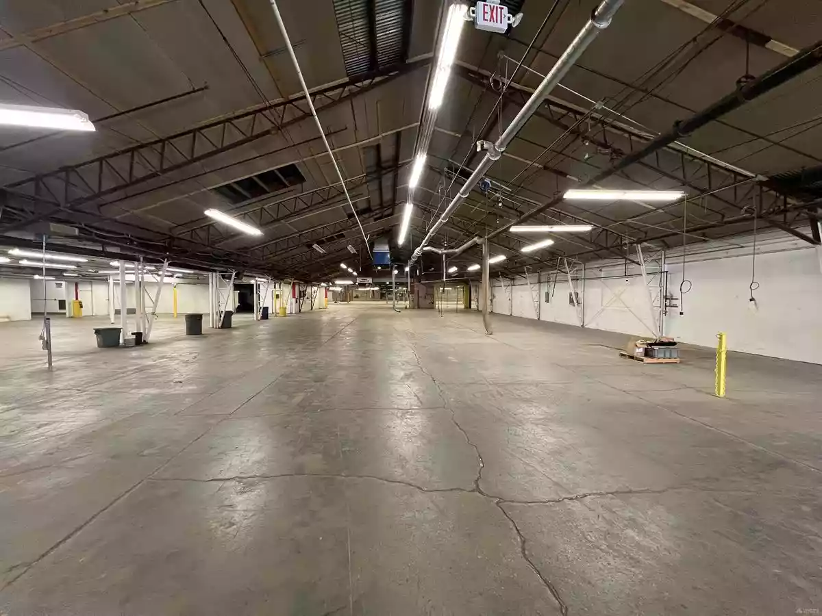 Tiffin - Manufacturing