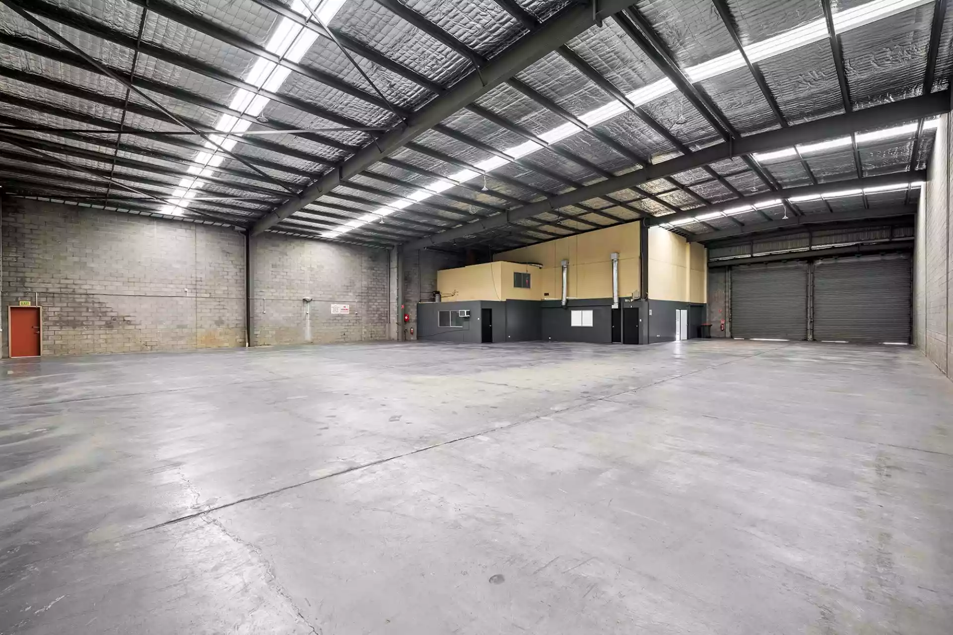 Quality Industrial Facility with Exposure
