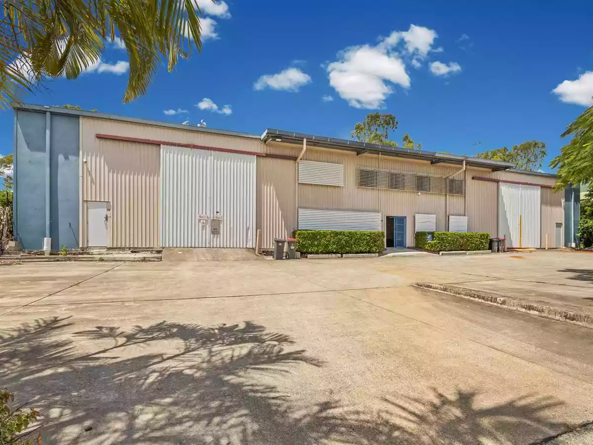 156 Riverside Place