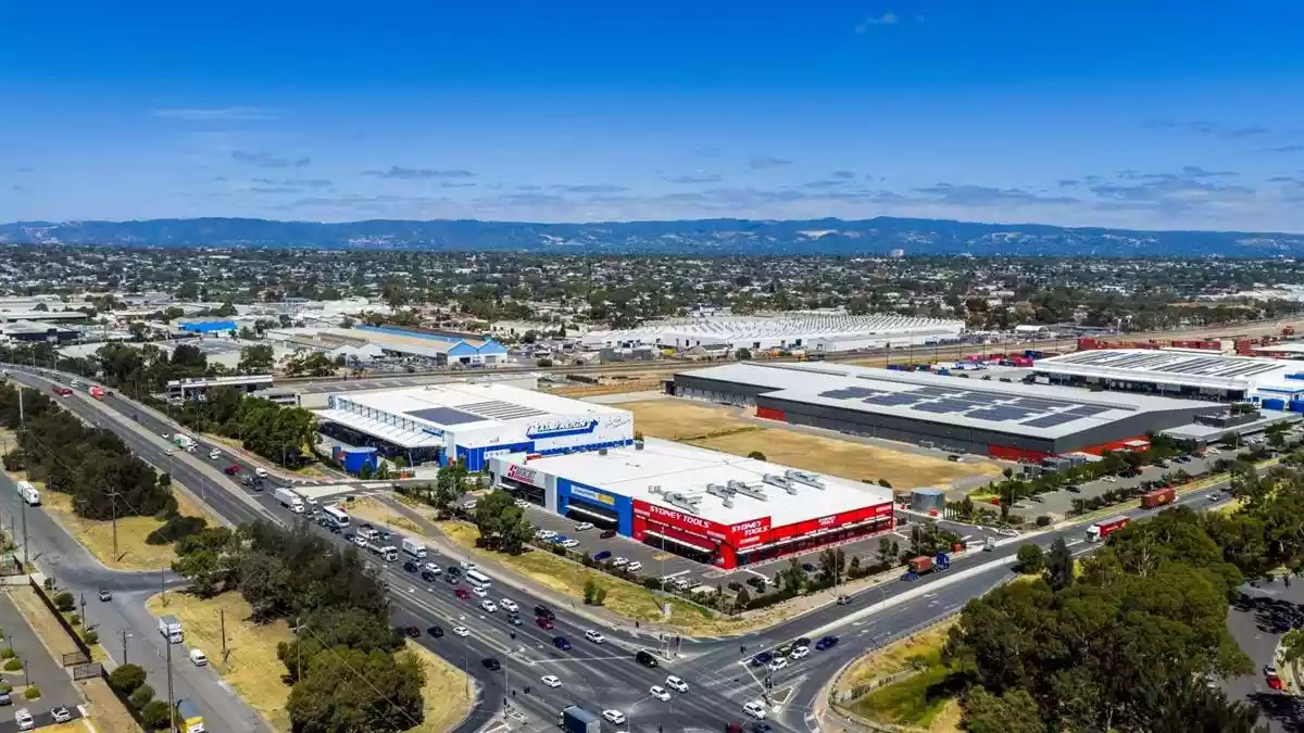 566 Grand Junction Road