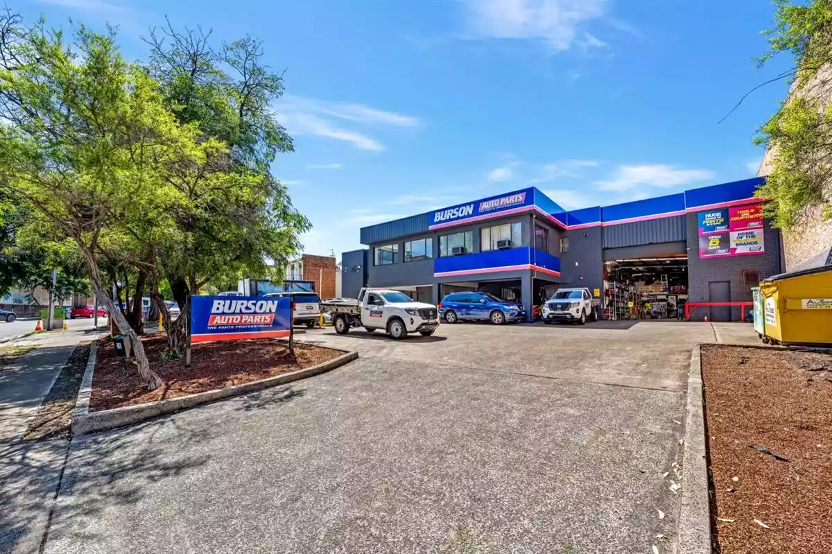 36-38 Sir Joseph Banks Street