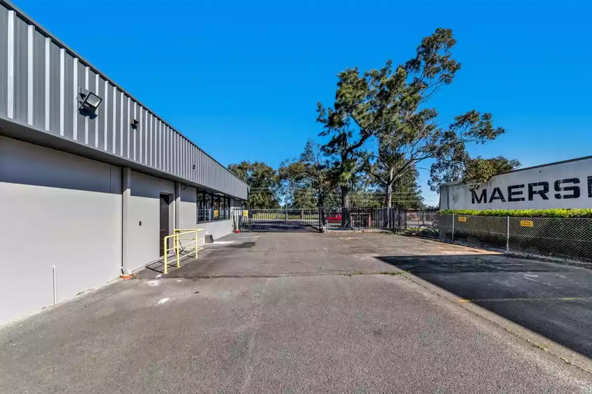 1 Bullecourt Avenue