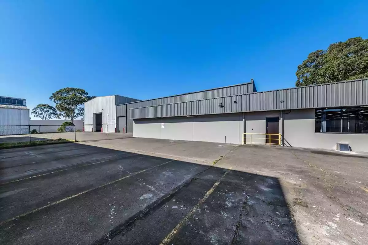 1 Bullecourt Avenue