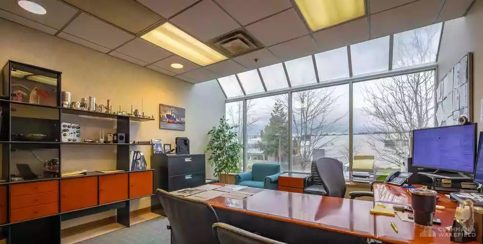 Coquitlam - Warehouse/Distribution