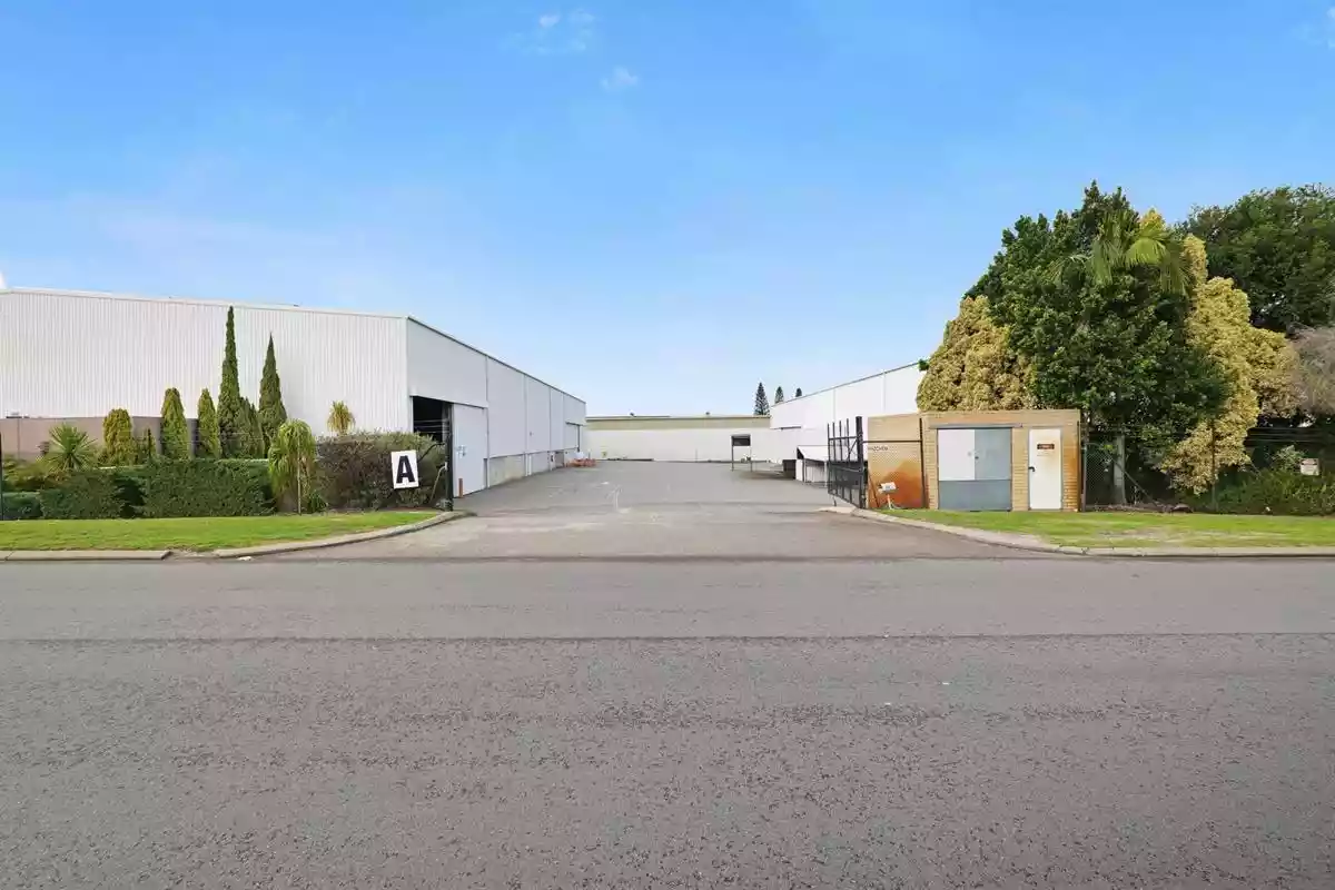 Warehouse B, 77-89 Kurnall Road