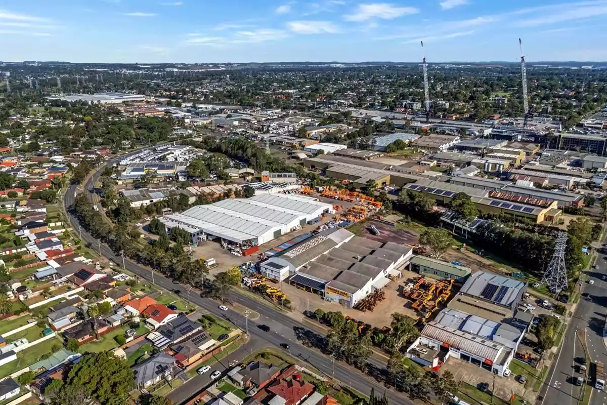 Part of/3-13 Glossop Street