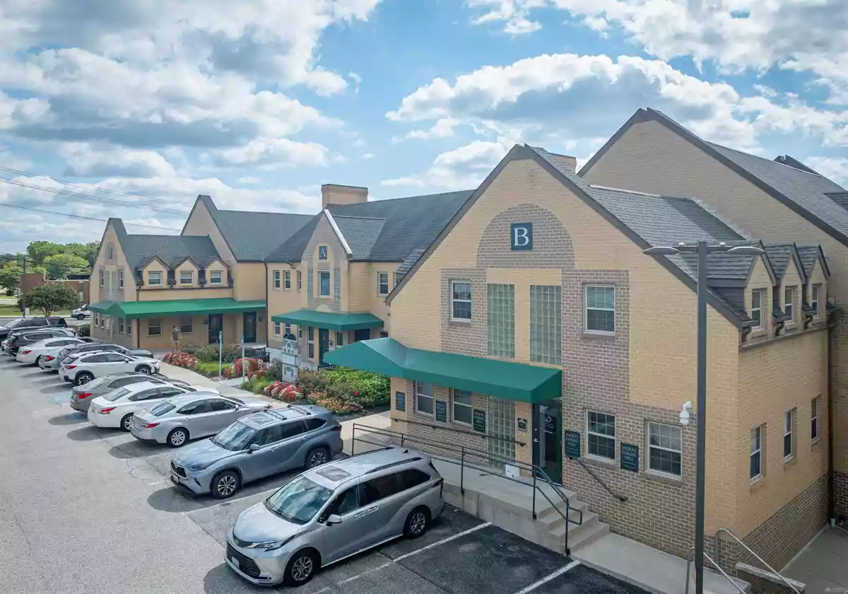 Lutherville - Office